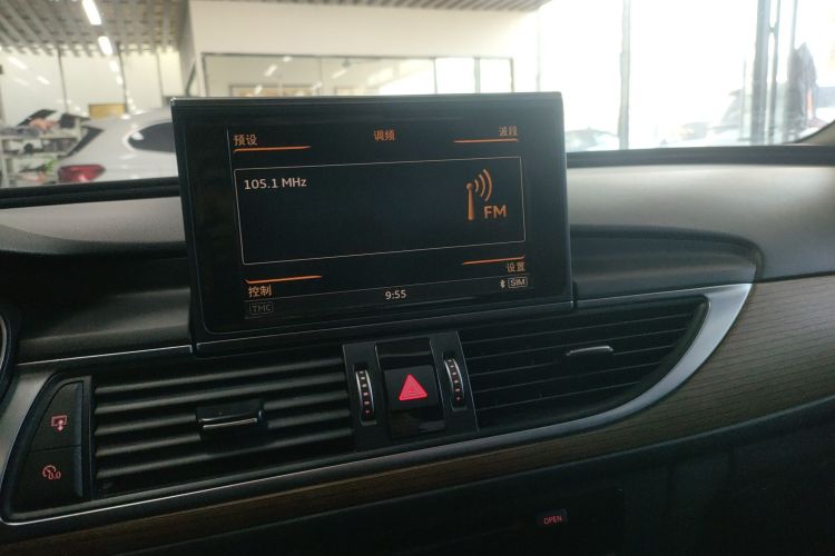 奥迪A6L 2018款 30周年年型 30 FSI 风尚型中控内饰16