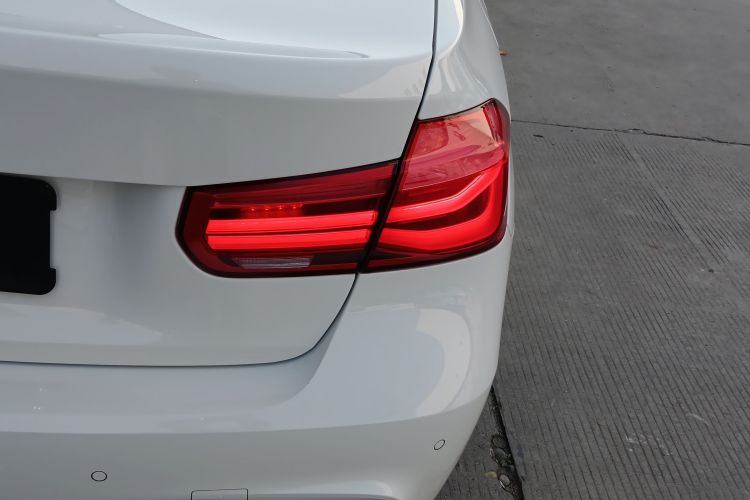 宝马3系 2019款 320Li M豪华套装车身外观6006