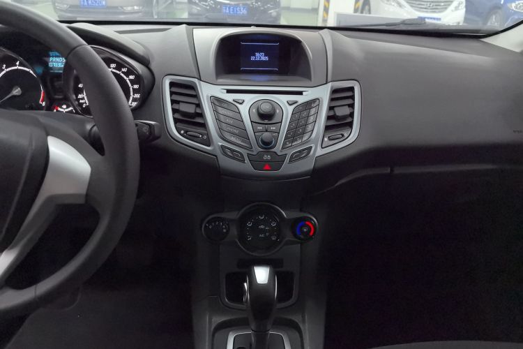 福特 嘉年华 2013款 两厢 1.5L 自动时尚型局部细节16