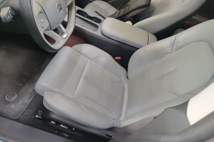 蔚来ET5 2022款 75kWh中控内饰19