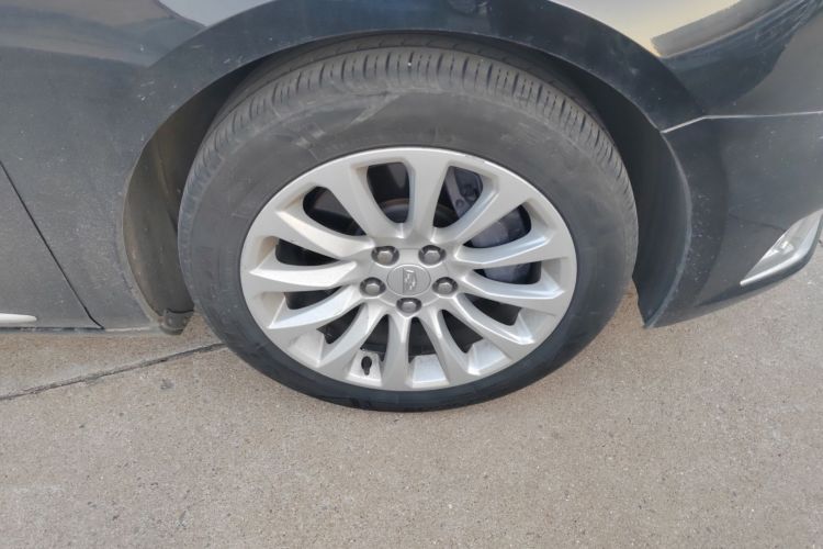 凯迪拉克XTS 2018款 28T 精英型车身外观10