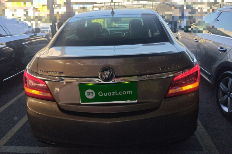 别克 君越 2013款 2.4L SIDI精英舒适型车身外观6