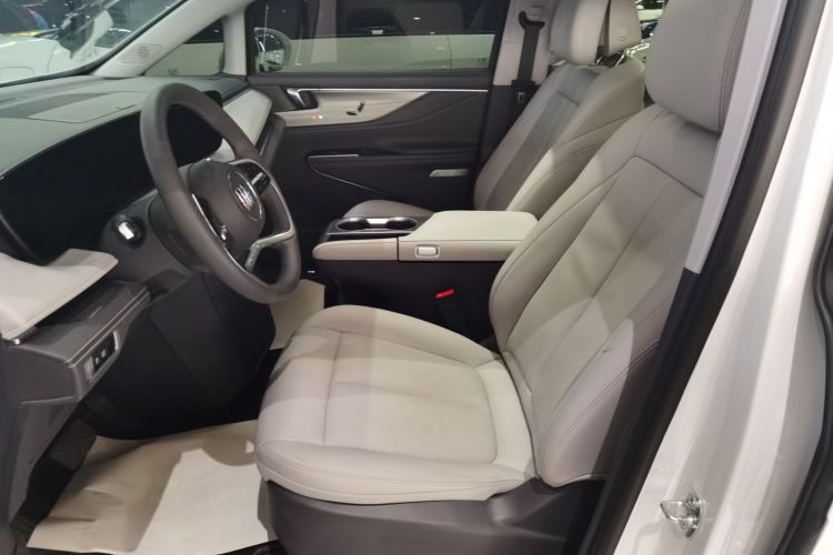 别克GL8 2025款 陆尊 智享版局部细节19