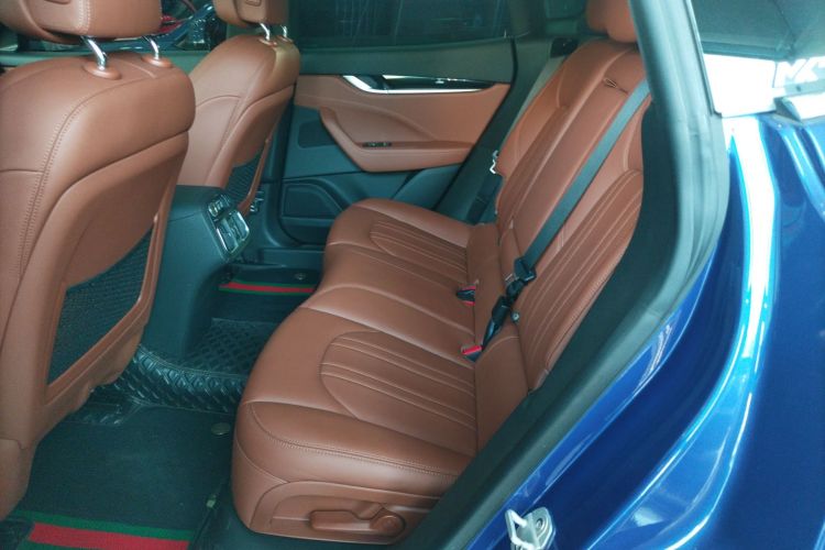 玛莎拉蒂 Levante 2019款 3.0T 标准版 国VI中控内饰21