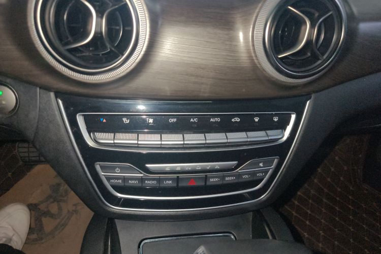 北京汽车 绅宝D50 2018款 1.5L CVT尊贵智联版中控内饰16