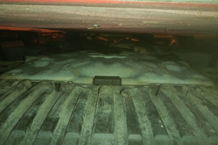 奔驰E级 2014款 改款 E 260 L 运动型局部细节9008