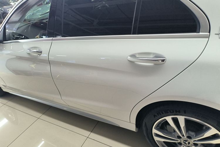 奔驰C级 2021款 C 200 L 时尚型运动版车身外观4