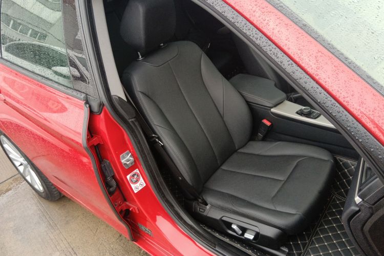 宝马3系GT 2017款 320i 时尚型局部细节41