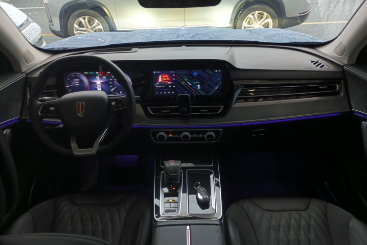 红旗HS5 2023款 2.0T 旗享Pro版中控内饰7002