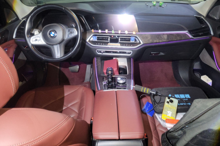 宝马X5 2022款 xDrive 30Li 尊享型M运动套装中控内饰12