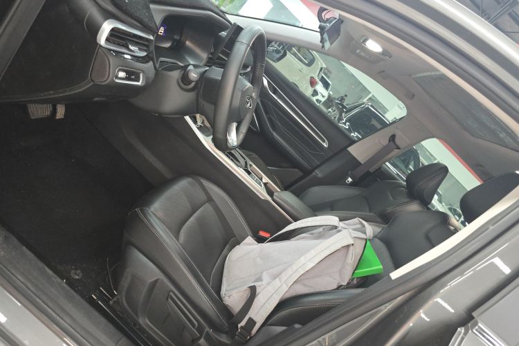 吉利汽车 帝豪 2023款 第4代冠军版 1.5L CVT尊贵型局部细节19