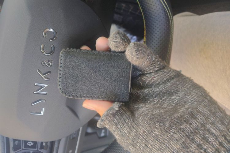 领克05 2022款 2.0TD 四驱劲Halo中控内饰11