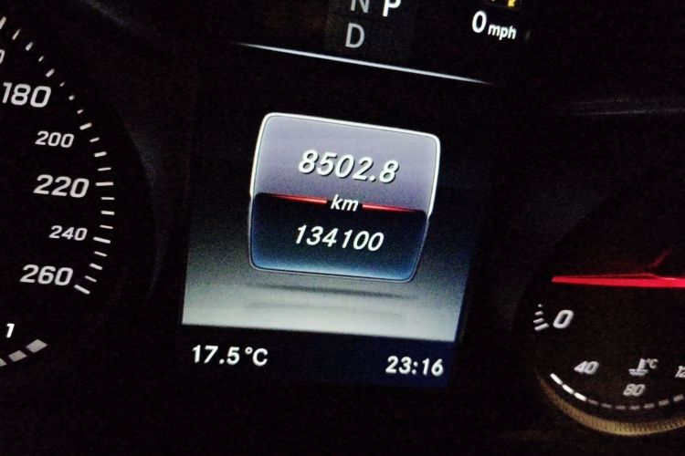 奔驰C级 2017款 改款 C 200 L 运动版中控内饰15