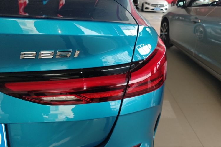 宝马2系(进口) 2021款 225i 四门轿跑车 M运动套装车身外观9