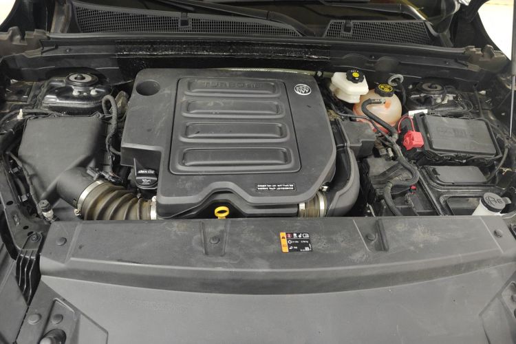 别克 2022款 改款 昂科威S 552T 两驱精英型机舱底盘24