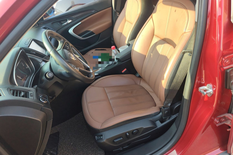 别克 君威 2014款 2.4L SIDI豪华时尚型中控内饰19