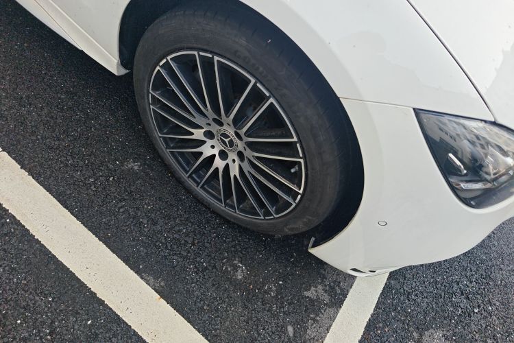 奔驰C级 2024款 C 260 L 运动版车身外观10