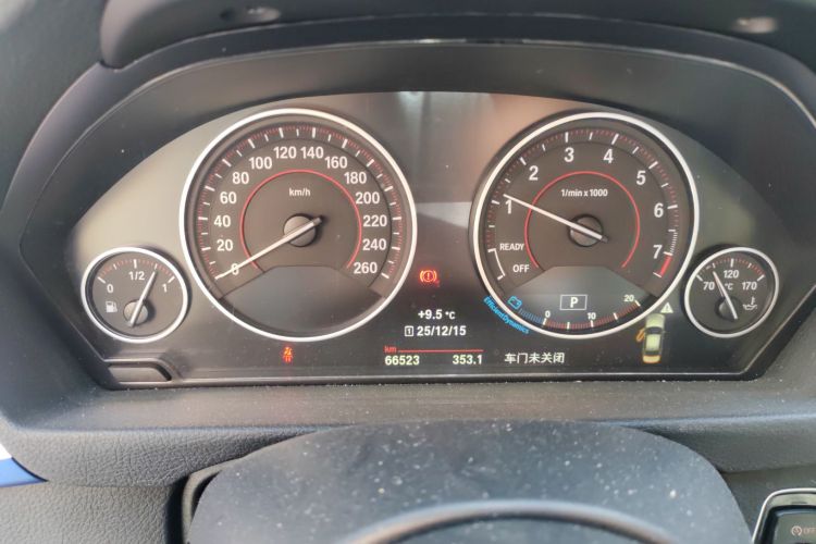 宝马3系 2018款 320i M运动套装中控内饰14