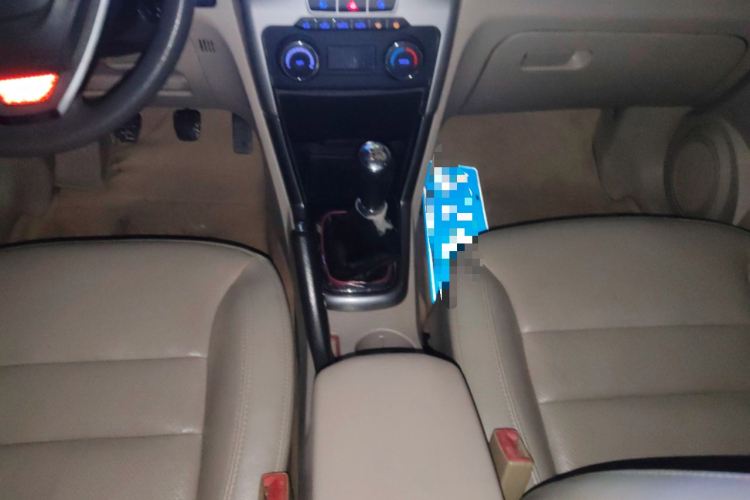 奇瑞 瑞虎3 2014款 1.6L 手动智尚版局部细节18