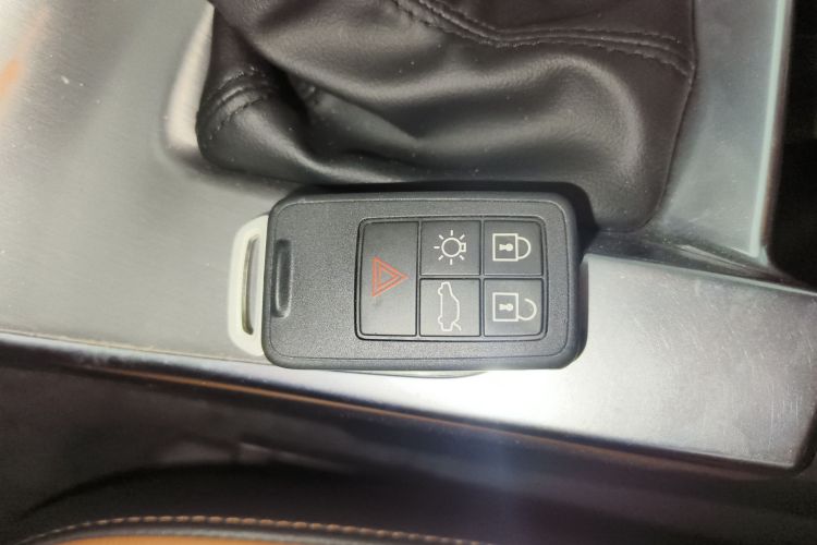 沃尔沃S60 2017款 S60L T4 智远版中控内饰7001