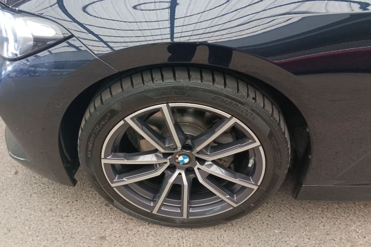 宝马3系 2025款 325i M运动套装车身外观6007