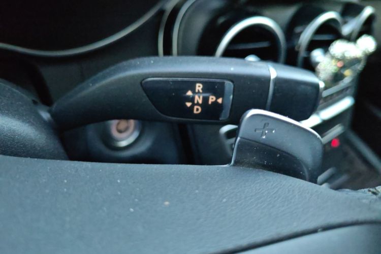 奔驰C级 2020款 C 260 L 运动版局部细节18