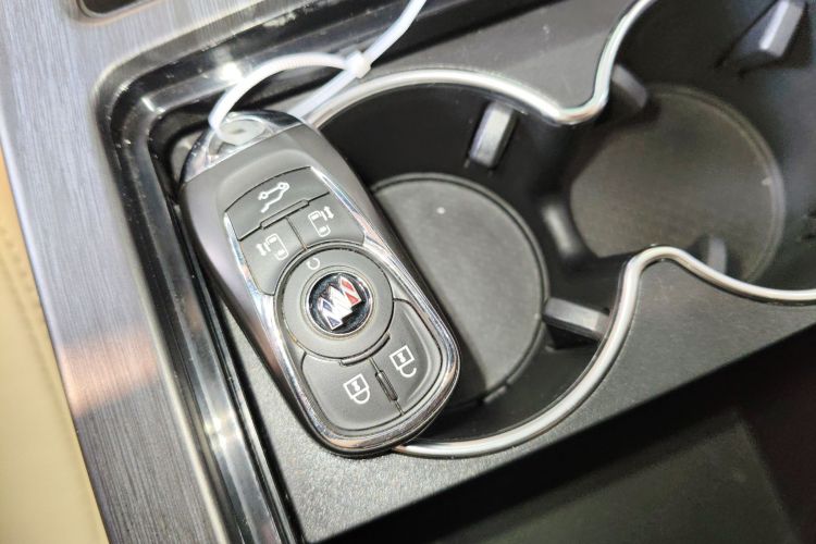 别克GL8 2022款 ES陆尊 653T 旗舰型中控内饰11