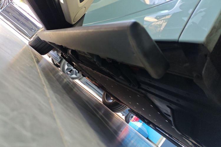 理想汽车 理想L9 2022款 Max局部细节9002