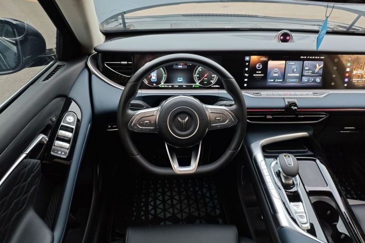 岚图汽车 岚图FREE 2021款 两驱标准纯电城市版中控内饰13