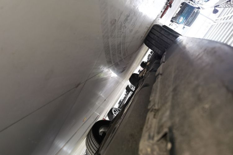 奔驰M级 2014款 ML 320 4MATIC局部细节9001