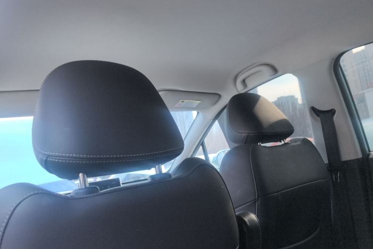 哪吒汽车 哪吒V 2021款 长续航娱乐版升级型中控内饰22