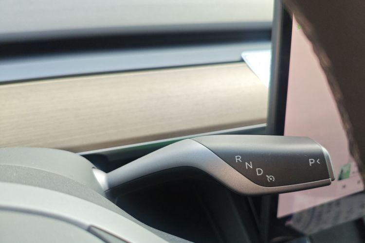 特斯拉 Model Y 2022款 改款 后轮驱动版局部细节18