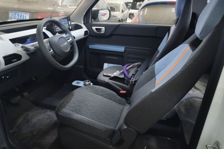 吉利银河 2024款 熊猫mini 200km 耐力熊中控内饰19