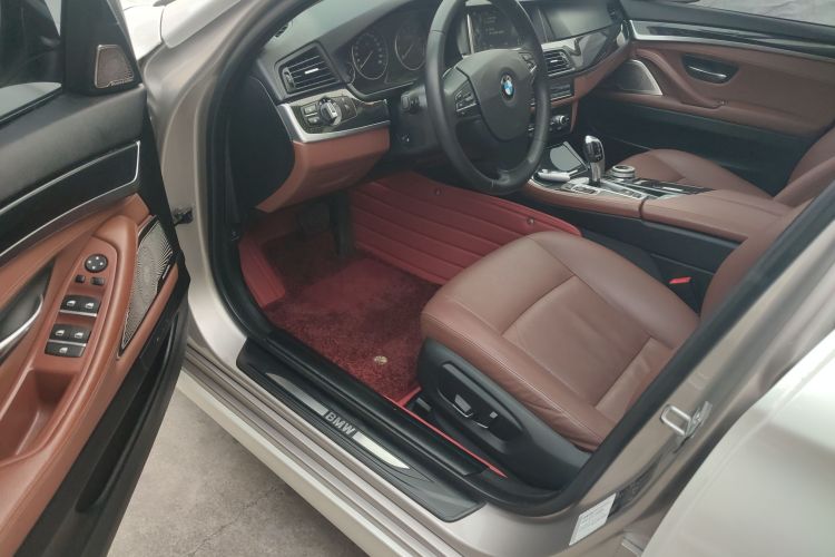 宝马5系 2014款 520Li 典雅型中控内饰20