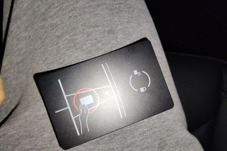 特斯拉 Model 3 2025款 后轮驱动版中控内饰11