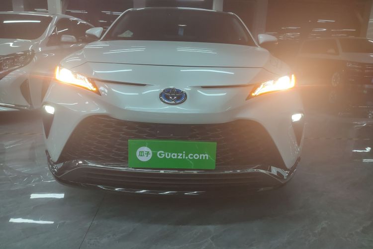 丰田 威飒 2023款 2.5L智能电混双擎 两驱尊贵版车身外观2