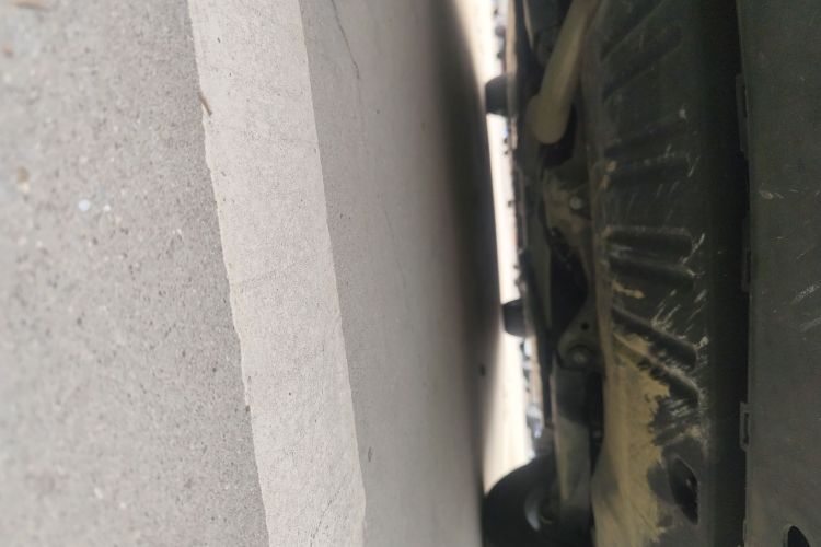 奔驰C级 2022款 改款 C 200 L 运动版局部细节9006