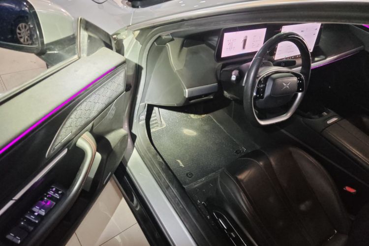 小鹏P7 2020款 586N中控内饰7003