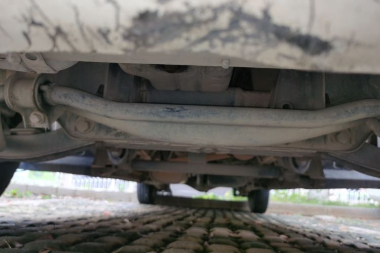 金龙 凯锐浩克 2019款 2.2L M1标准型平顶V22局部细节9008