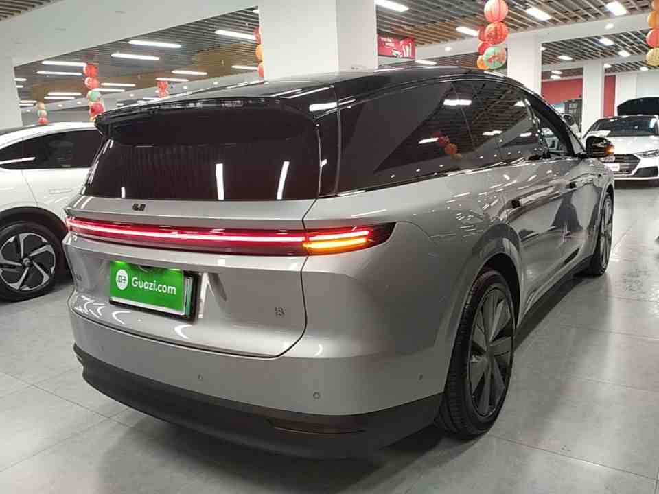 理想汽车 理想i8 2025款 标准版(4)
