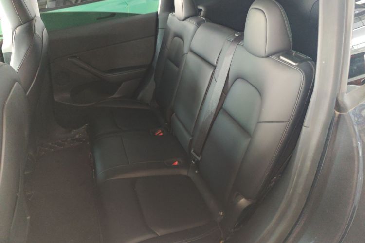 特斯拉 Model Y 2022款 后轮驱动版中控内饰21