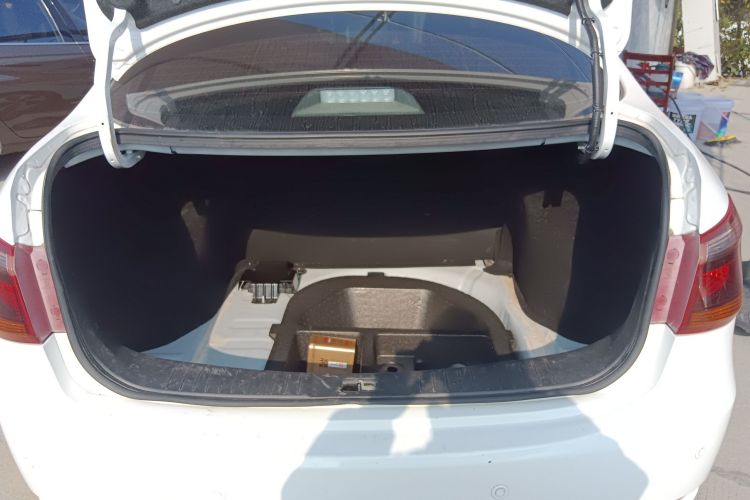 东风风神E70 2023款 500 智行版 磷酸铁锂 48.6kWh 120kW局部细节23