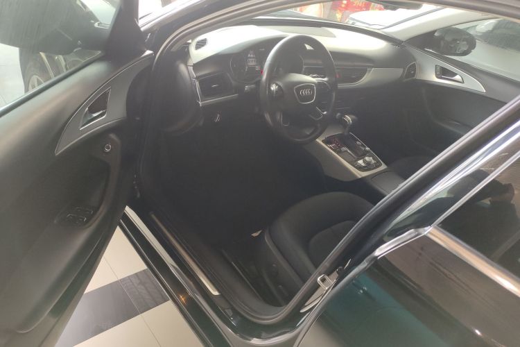 奥迪A6L 2014款 TFSI 标准型中控内饰20