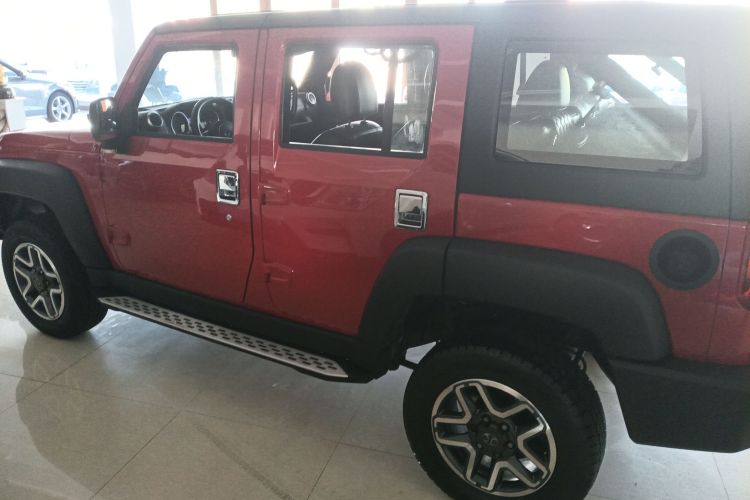 北京BJ40 2016款 40L 2.3T 自动四驱尊享版车身外观6003