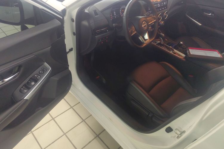 日产 轩逸 2023款 1.6L CVT悦享版中控内饰20