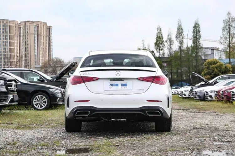 奔驰C级 2023款 改款 C 260 L 皓夜运动版车身外观6