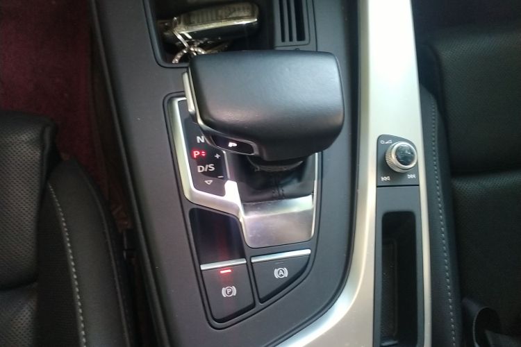 奥迪A4L 2020款 40 TFSI 豪华动感型局部细节18