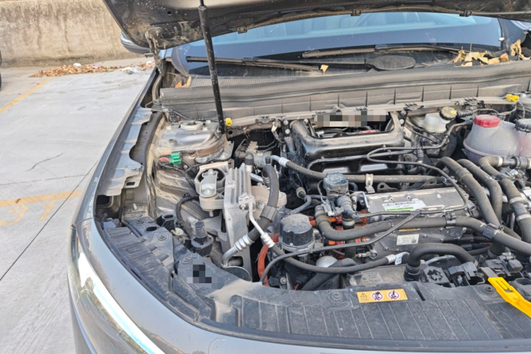 奔驰EQB 2022款 EQB 260机舱底盘25