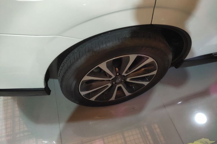 斯巴鲁 森林人 2018款 2.0i 时尚导航版车身外观6008