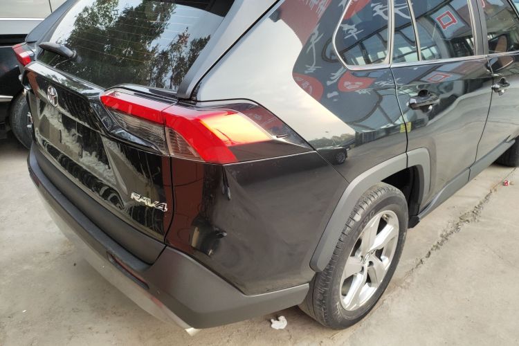 丰田 RAV4荣放 2022款 2.0L CVT两驱风尚Plus版车身外观9